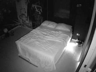voyeurcam casa salsa disturbed